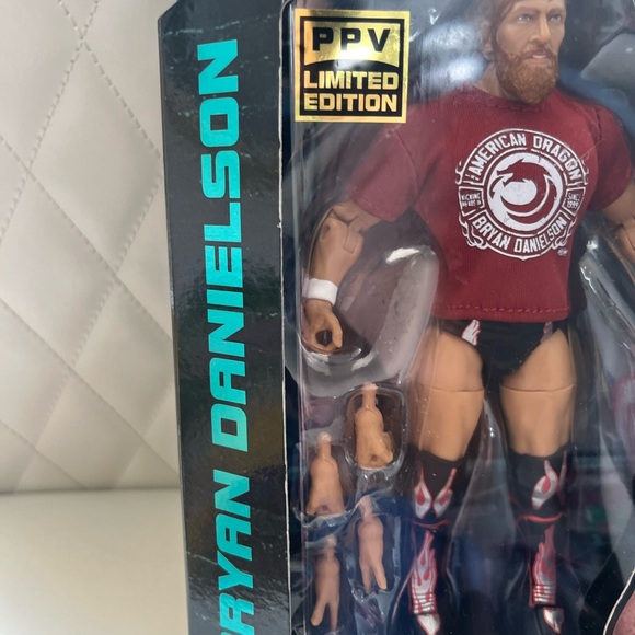 AEW Bryan Danielson unmatched collection #01 - Picture 4 of 9